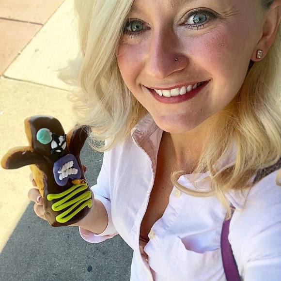 Meet your Posher, Chelsea - Picture 2 of 2